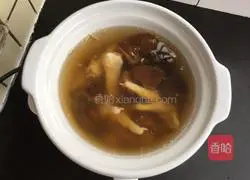 Stewed chicken feet with scallop mushrooms Illustration of how to do it 7