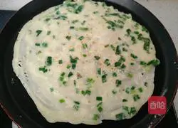 Illustration of how to make chive egg pancake 10
