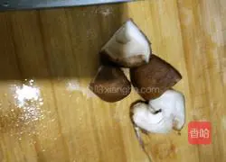 Red dates, wolfberry and pigeons Illustration of how to make soup 3