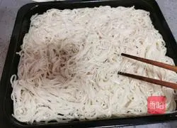 Illustration of how to make refreshing cold noodles 13