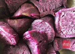 Illustration of how to make purple sweet potato blossom steamed buns 1