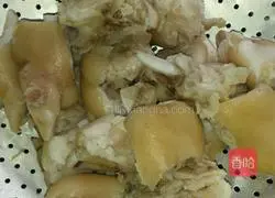 Illustration of braised pig trotters 1