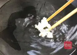 Illustration of how to make Chrysanthemum poached egg noodle soup 2