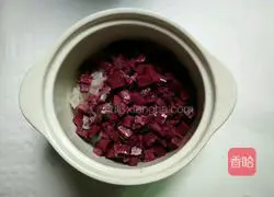 Purple sweet potato and white fungus Illustration of how to make soup 5