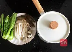 Illustration of how to make shrimp and vegetable rice noodles 1