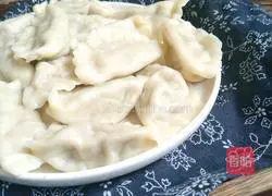 Illustration of how to make beans, spring bamboo shoots, and pork dumplings 11