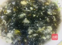 Illustration of how to make seaweed and egg drop soup 7