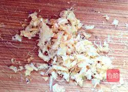 Illustration of how to make shrimp skin egg custard 2