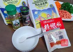 Illustration of how to make barbecue flavored flower rolls 5