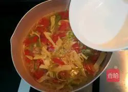 Vegetable Meatballs and Spicy Soup Illustration 12