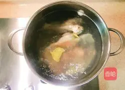 Illustration of how to make white cut hooves 6