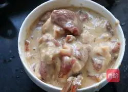 Illustration of how to make lychee meat 1