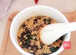 Illustration of how to dip tripe in sauce (Lantern Festival on the 15th day of the first lunar month) 12