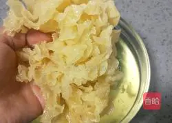 Purple sweet potato and white fungus soup recipe 3