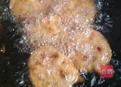 Illustration of how to make fried lotus root box 15