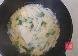 Fresh Vegetable Mushroom Egg Drop Soup Recipe Illustration 4