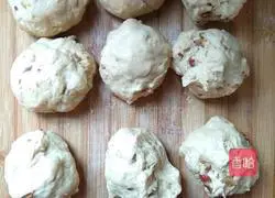 Illustration of how to make brown sugar and jujube steamed buns 12