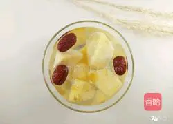 Tremella pineapple and red date soup is sweet and nourishes the stomach.Illustration 3
