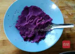 Illustration of how to make purple sweet potato cake 4