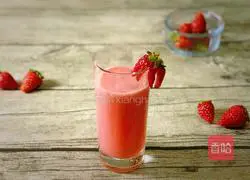 Strawberry Lactobacillus Milkshake Recipe Illustration 6