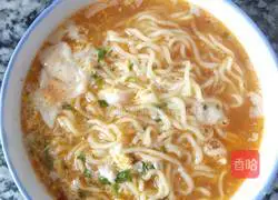 Illustration of how to make egg instant noodles 6