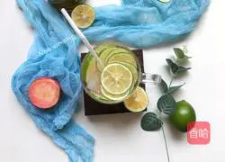 Illustration of how to make sea salt, lime and peach water 6