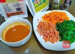 Illustration of how to make barbecue flavored flower rolls 6