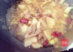 Illustration of how to make stir-fried pork with king oyster mushroom 5
