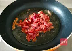 Illustration of how to make Yangzhou dried shredded fried pork 8
