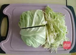 Illustration of making olive shredded pancake 2