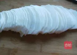 Xinwen Gourmet White Radish Spicy Salad Recipe Illustration 2