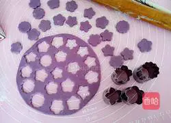Illustration of how to make purple sweet potato and milk-flavored floret steamed buns 9