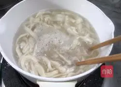 Potato Shredded Pork Noodles - Magic Flour Recipe Illustration 12