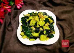 Illustration of how to make cucumbers with mashed garlic 16