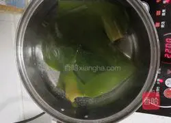 Illustration of how to make cold kelp shreds 2