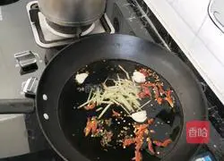 Illustration of how to make pickled pepper chicken feet 4