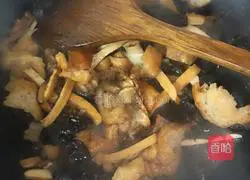 Illustration of how to make three fresh braised noodles (braised) 8