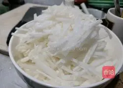 Illustration of how to make shredded radish cake 2