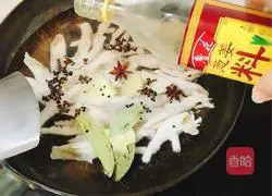 Illustration of Internet celebrity lemon passion fruit chicken feet 3