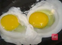 Poached egg and vegetable soup recipe 3