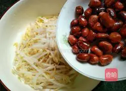 Illustration of how to make noodles with bean sprouts in chili sauce 11