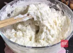 Carrot noodles in clear soup Illustration of how to make pimples 3