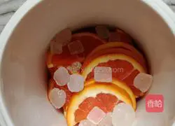 # steamed vegetables#Illustration of how to make steamed orange with rock sugar 4