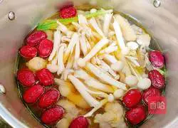 Recipe of Red Date, Seafood, Mushroom and Chicken Soup 11