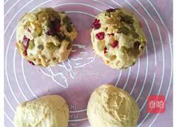 Illustration of how to make brown sugar nut soft European buns 9