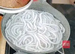 Illustration of how to make Coke Chicken Wings Noodles 9