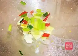Illustration of how to make scallop and radish soup 5