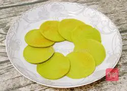 Illustration of how to make avocado yogurt waffles 12