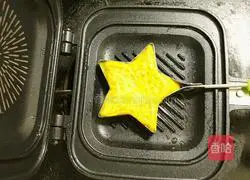 Illustration of how to make mango milk pancakes (star shape) 13
