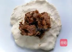 Illustration of how to make Umeboshi Shaobing 8